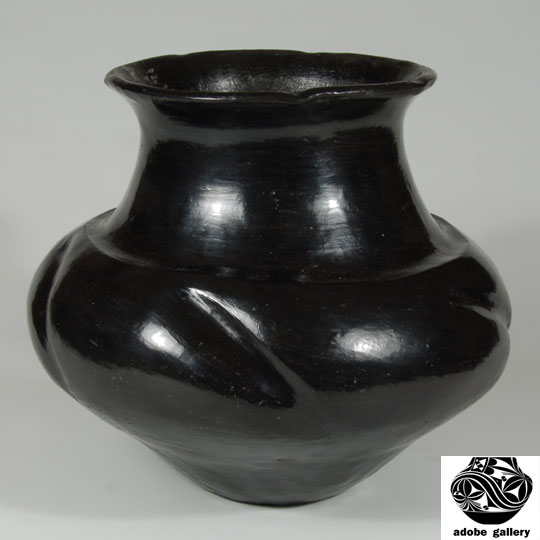 Sara Fina Tafoya Pottery - 25716
